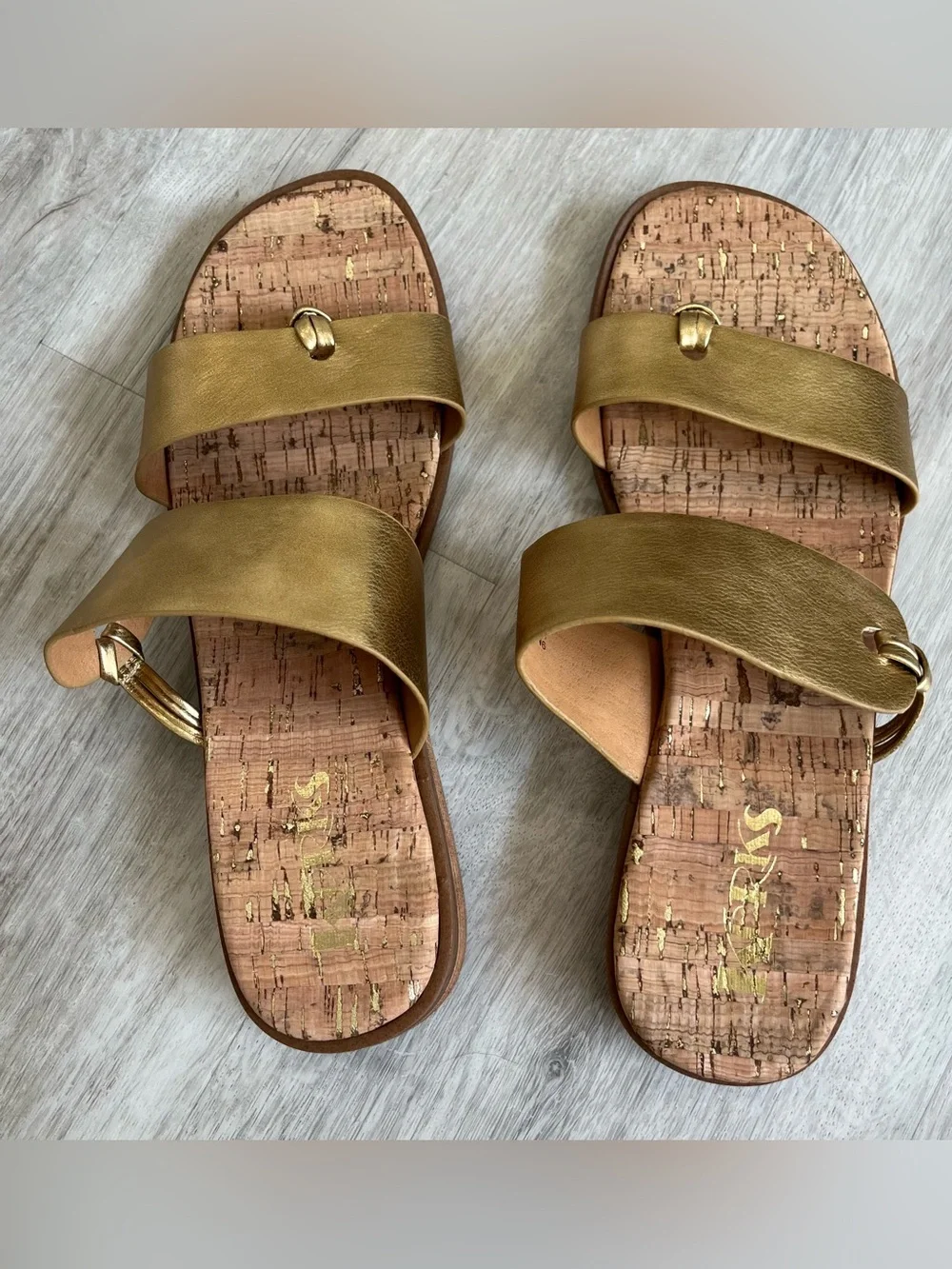 KORKS Sansa Slide Sandals Shoes Gold Women 9 NWOB Comfort Capsule Resort